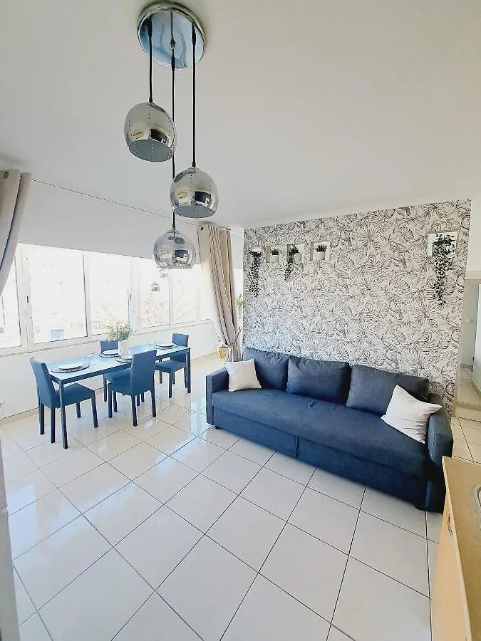 T1, Proche Plage Et Commerces Quarteira Apartment